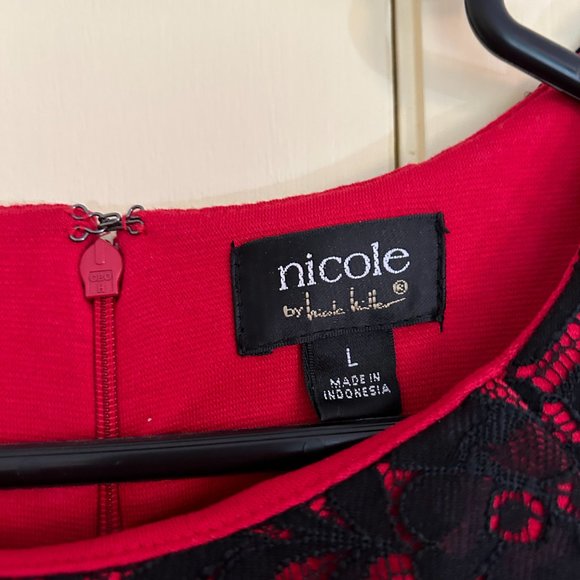 Beautiful holiday party dress, cocktail dress, any special occasion - Picture 2 of 3